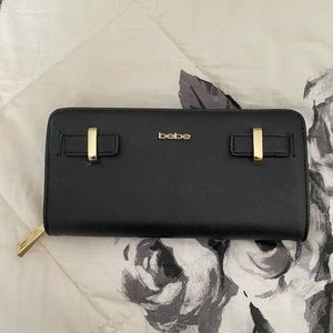 BEBE black & gold wallet